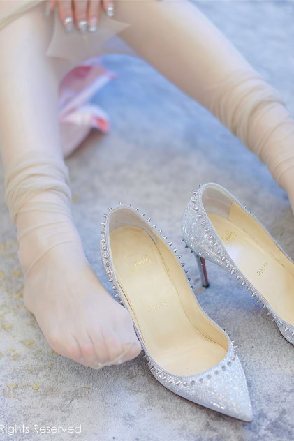 国产成人免费观看AⅤ