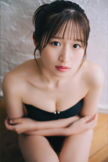 一个决定写连环杀手的作家的浅薄故事