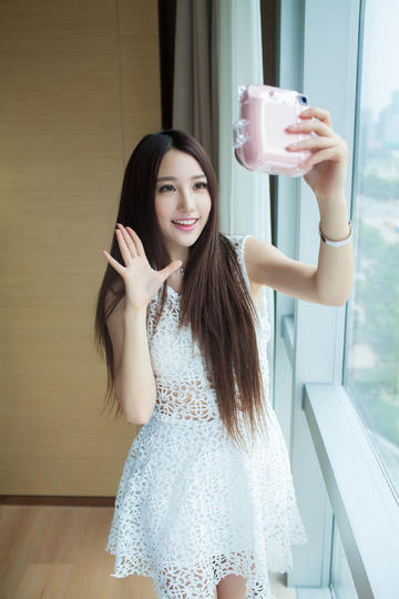 少妇人妻无奈堕落