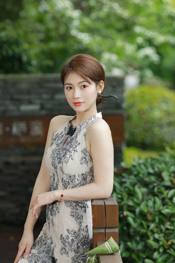 国产成人乱码在线播放